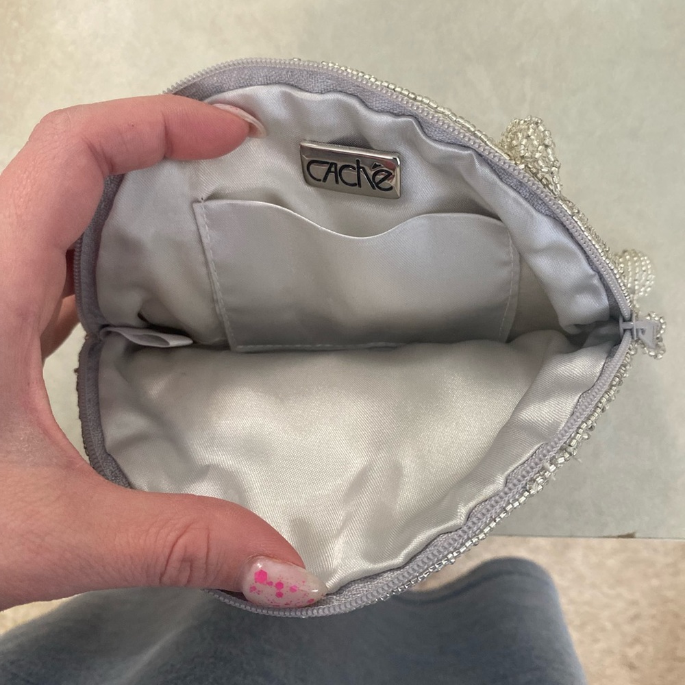 Cache small silver formal bag - Picture 4 of 4